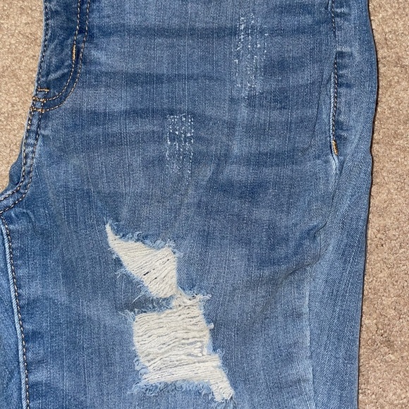 Cropped Jeans. - Picture 2 of 6